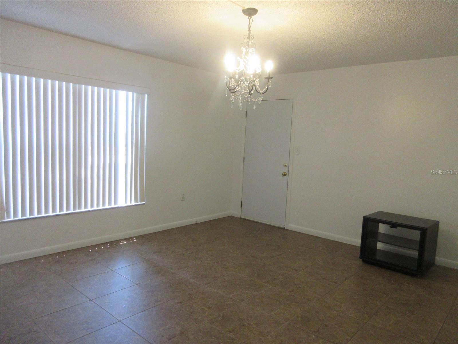 2410 Se 16th Ave #h Property Photo 2