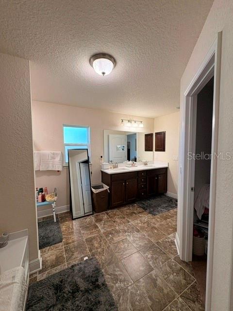 8262 Se 158th Pl Property Photo 30