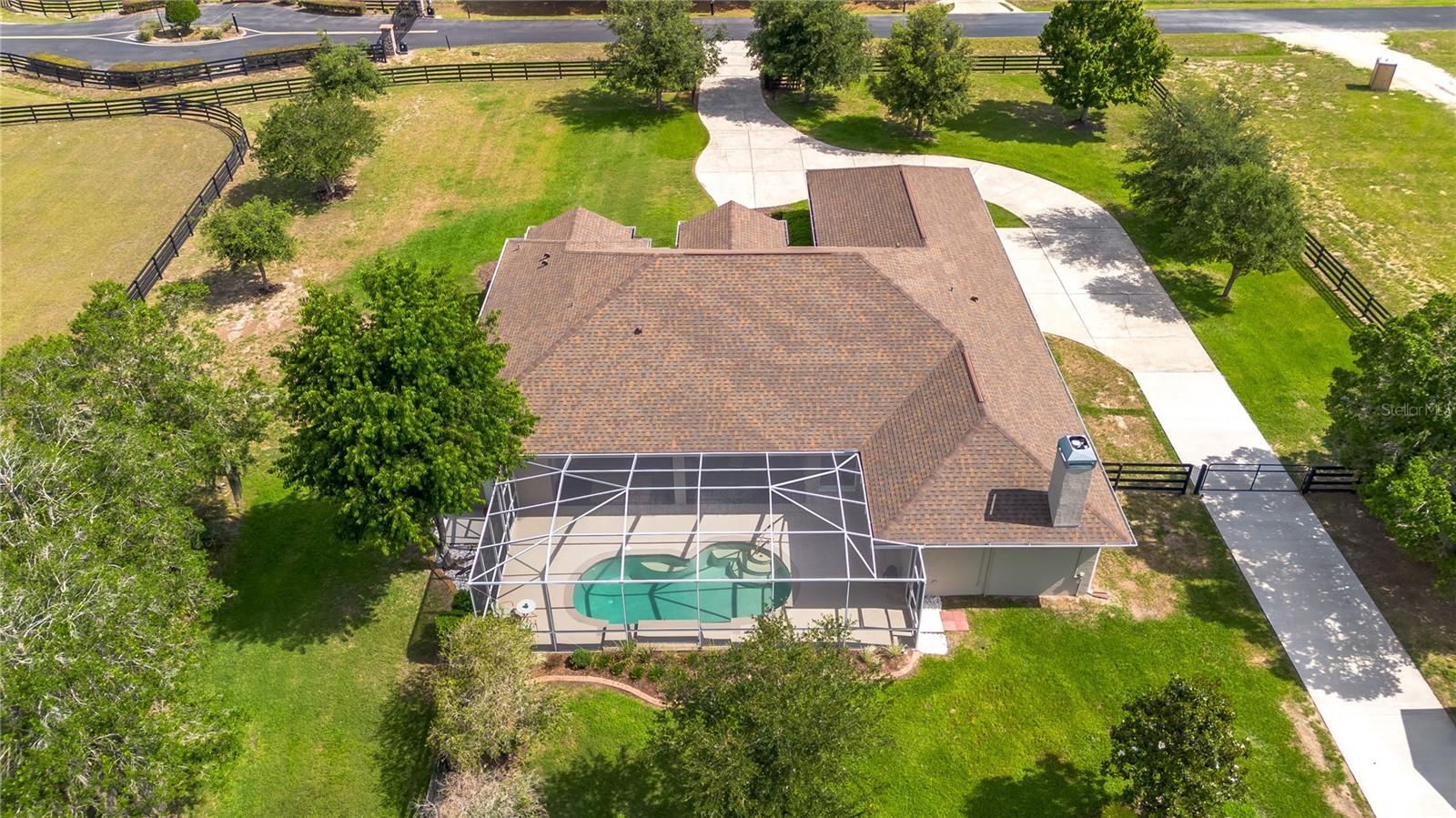 6957 Nw 54th Loop Property Photo 2