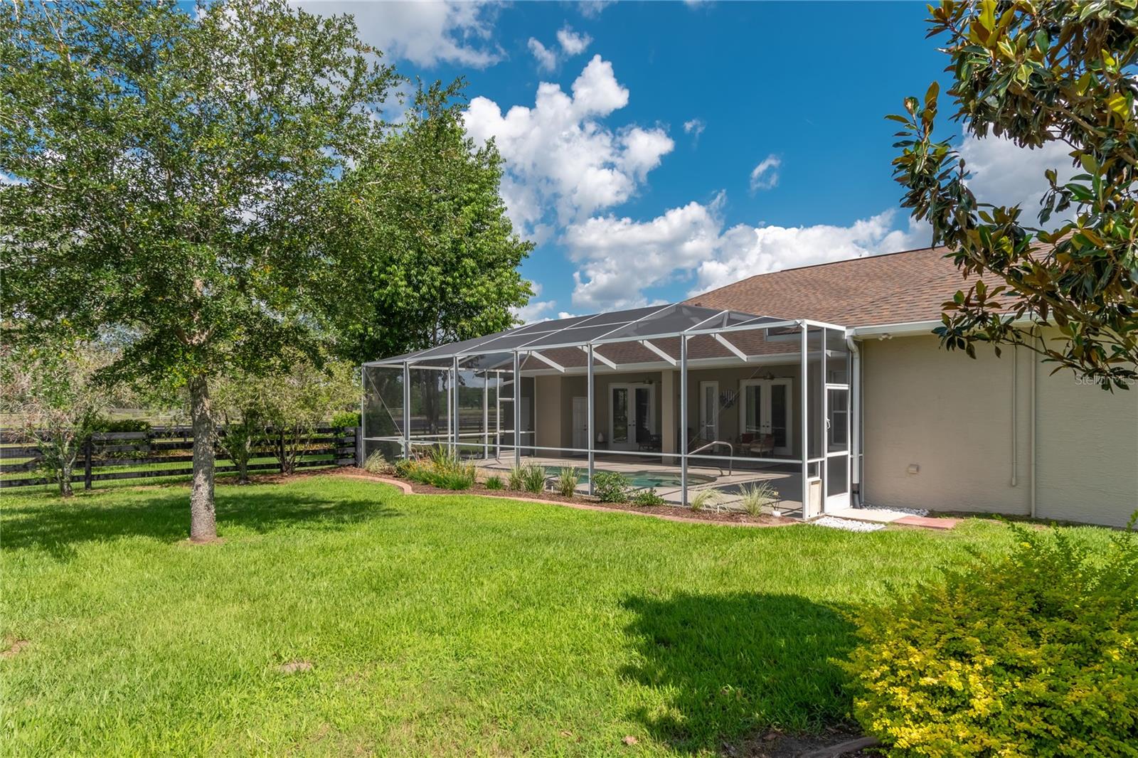 6957 Nw 54th Loop Property Photo 40