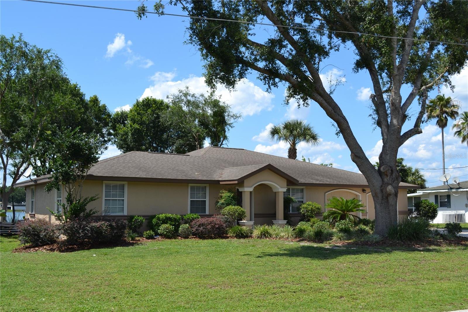26 Se Ocale Way Property Photo 2