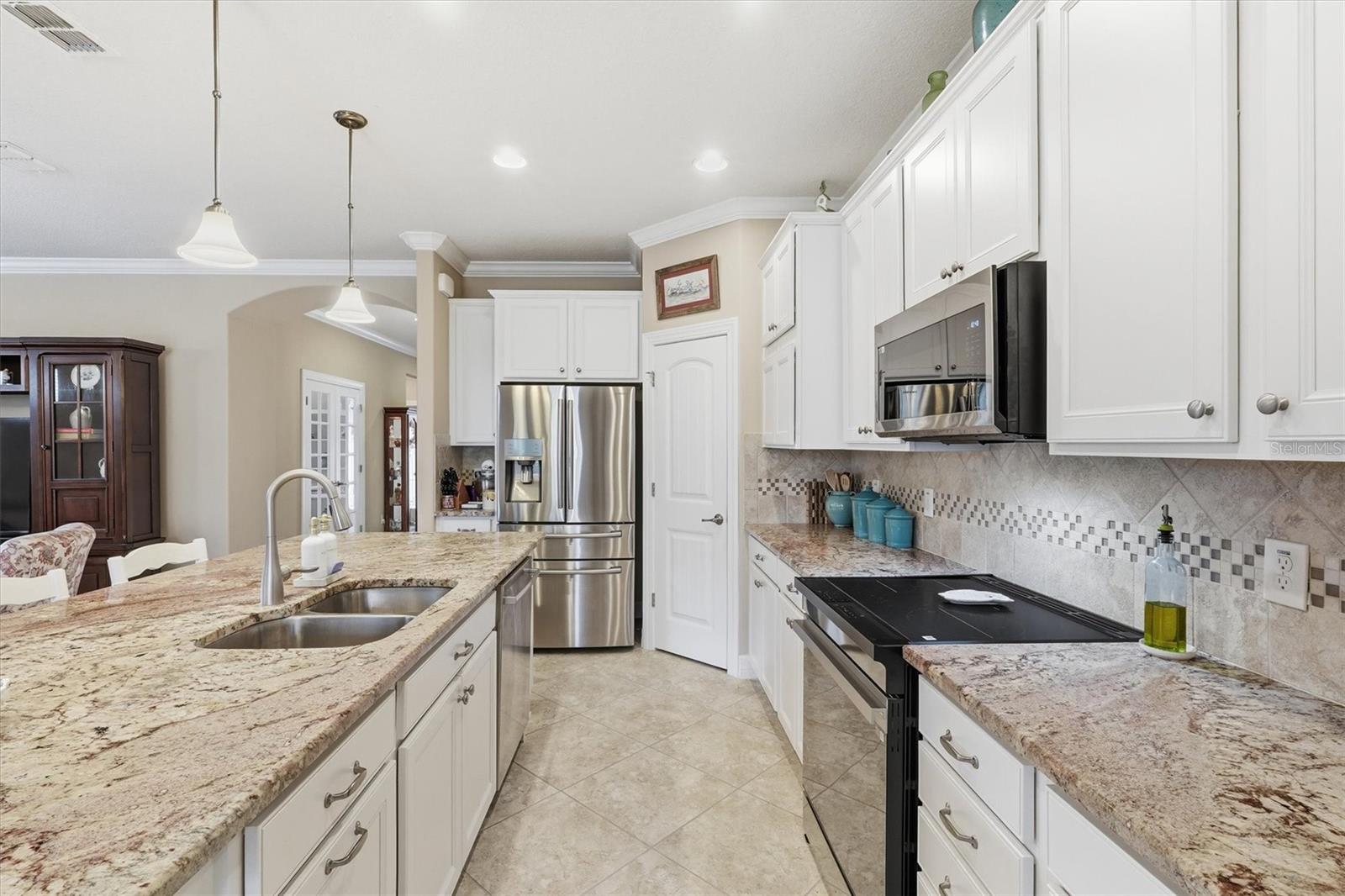 9641 Sw 76th Place Property Photo 17