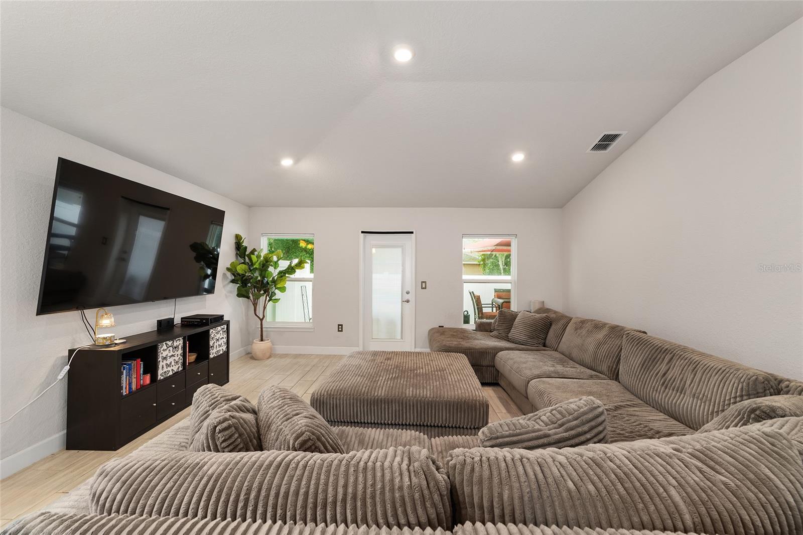 4585 Se 25th Loop Property Photo 18