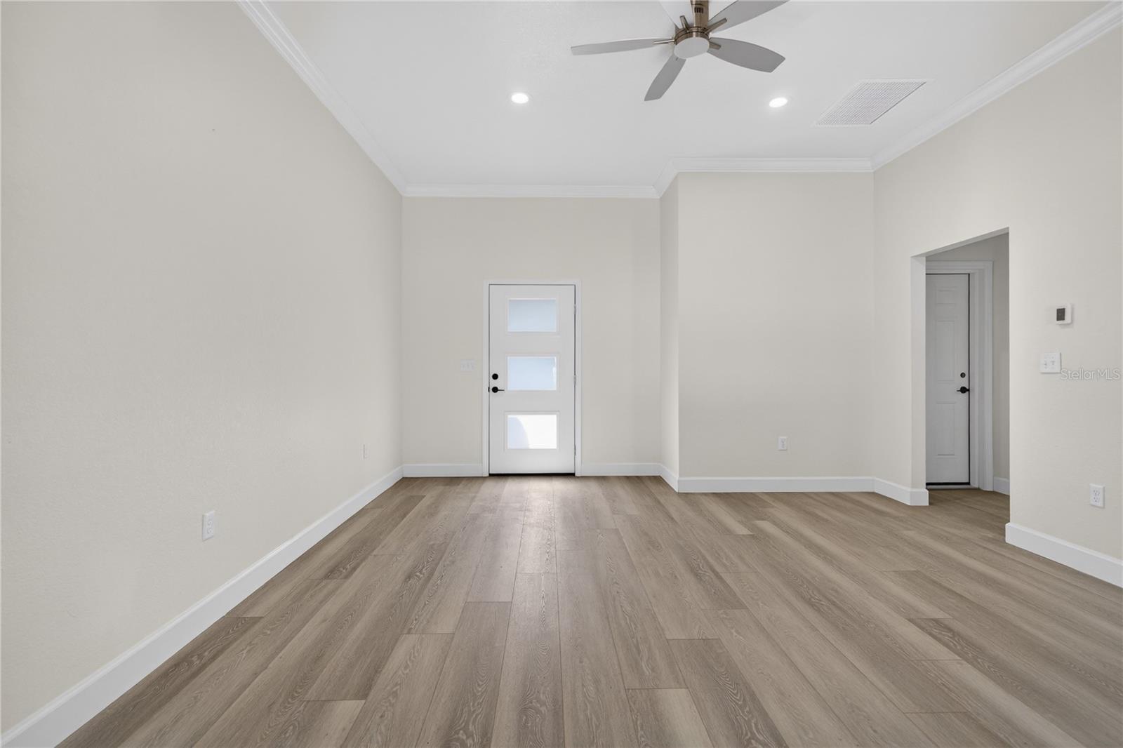 661 Ne 150th Ct Property Photo 5