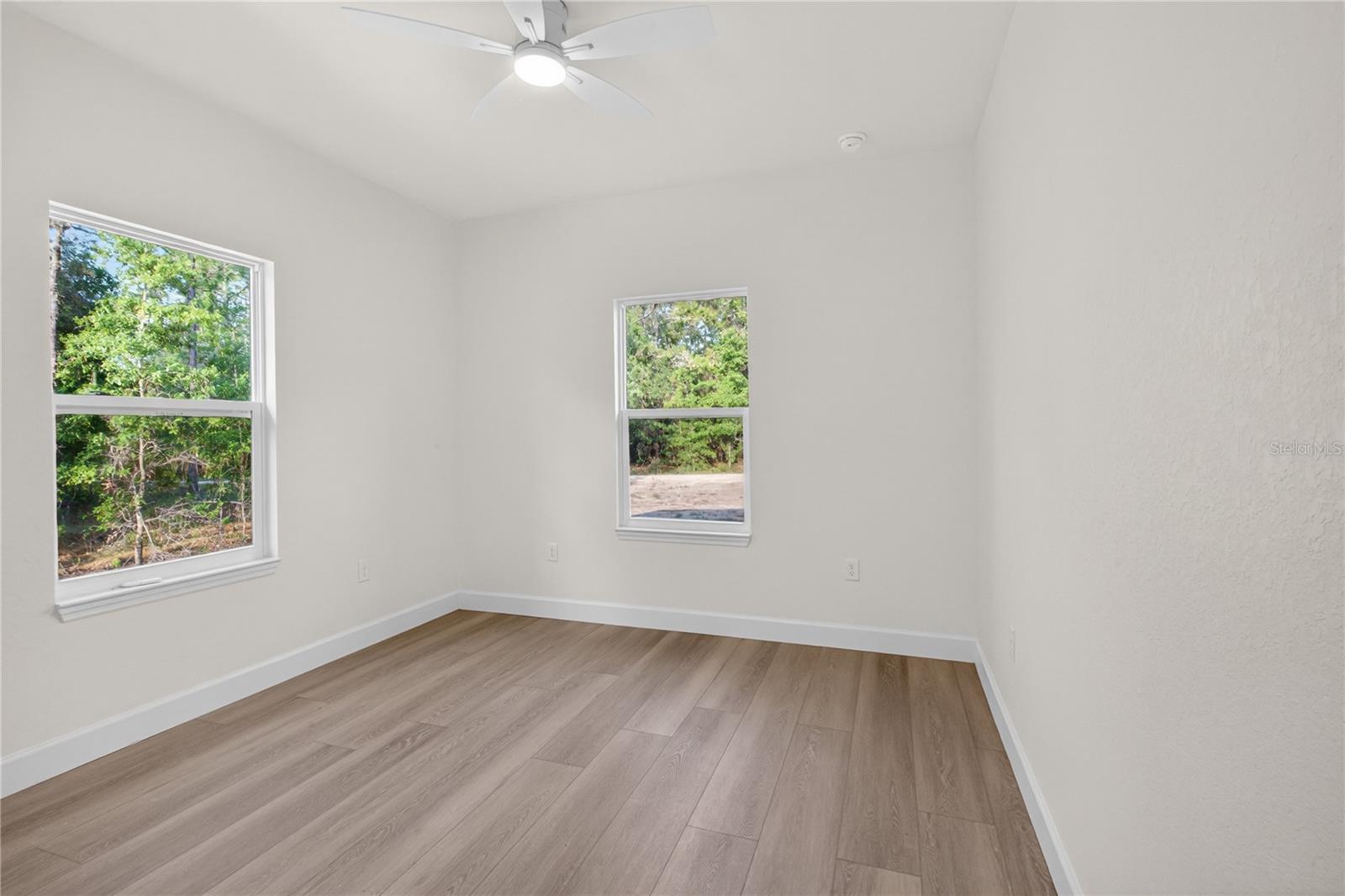 661 Ne 150th Ct Property Photo 13