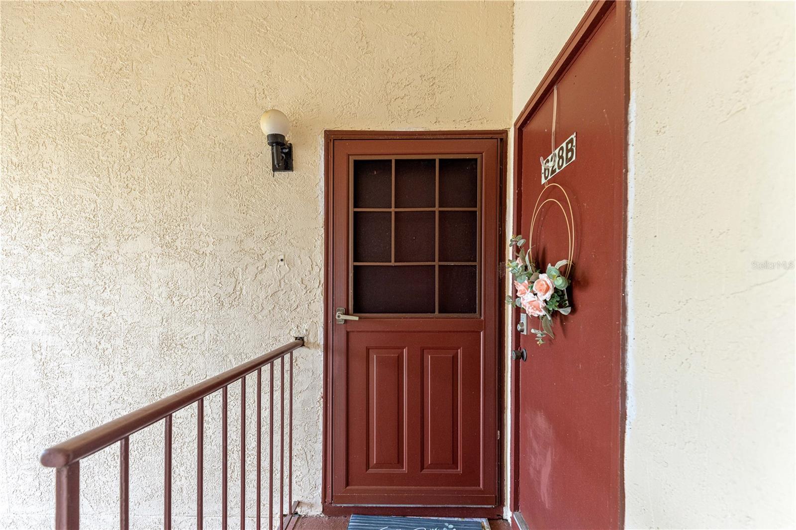 628 Midway Dr #b Property Photo 2