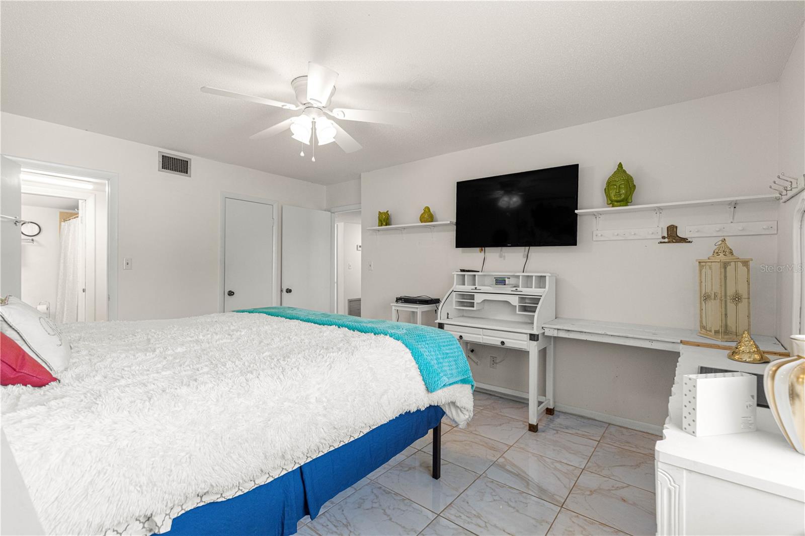 628 Midway Dr #b Property Photo 21