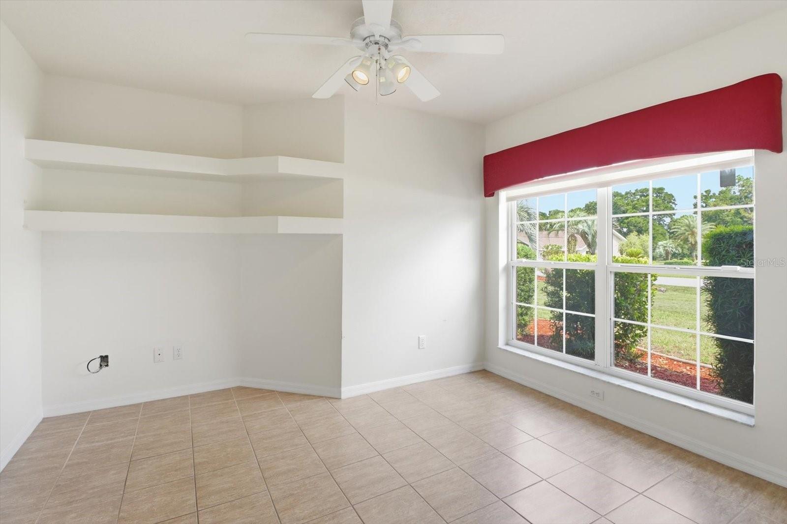 234 E Eureka Ct Property Photo 8