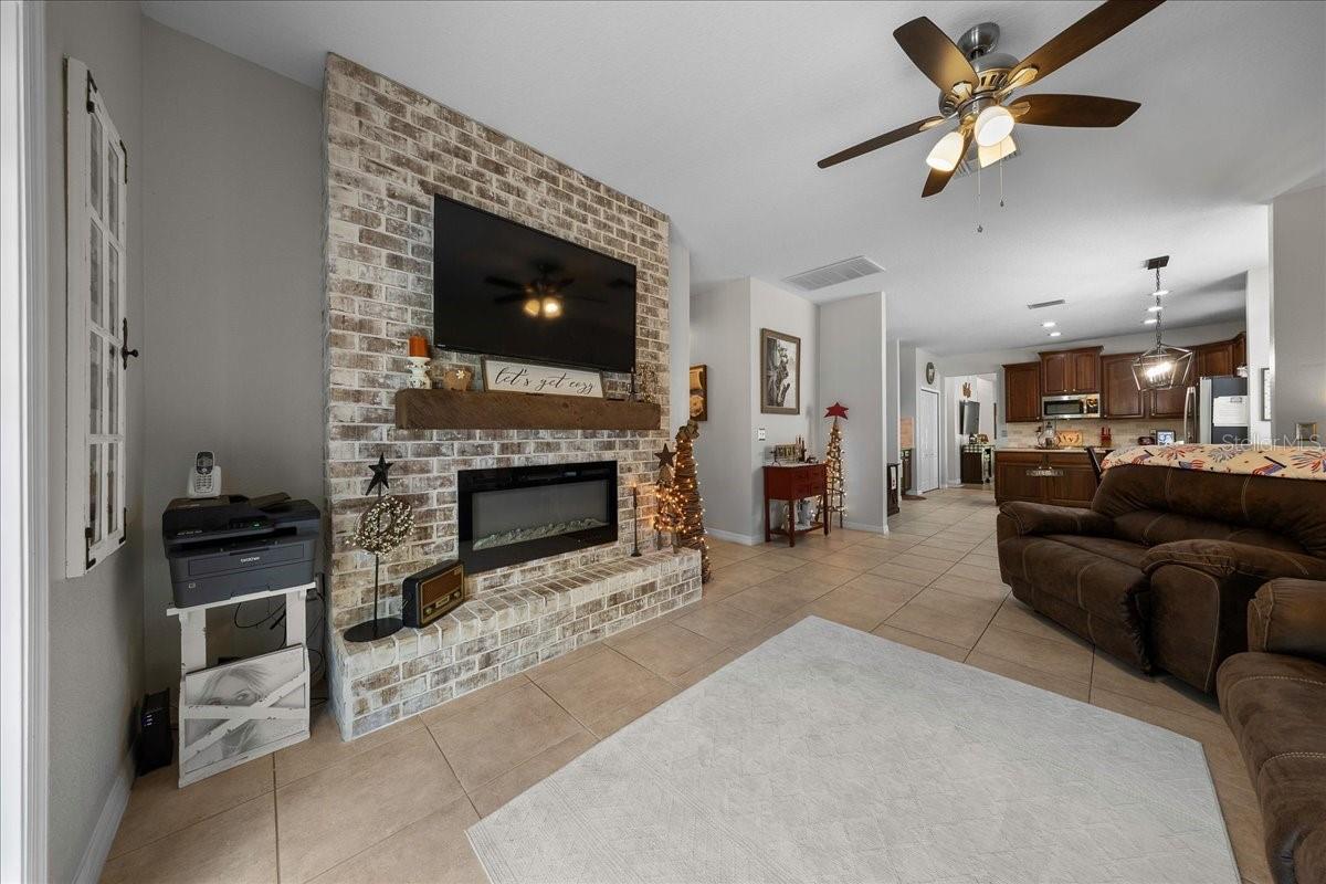 12044 Colony Lakes Blvd Property Photo 5