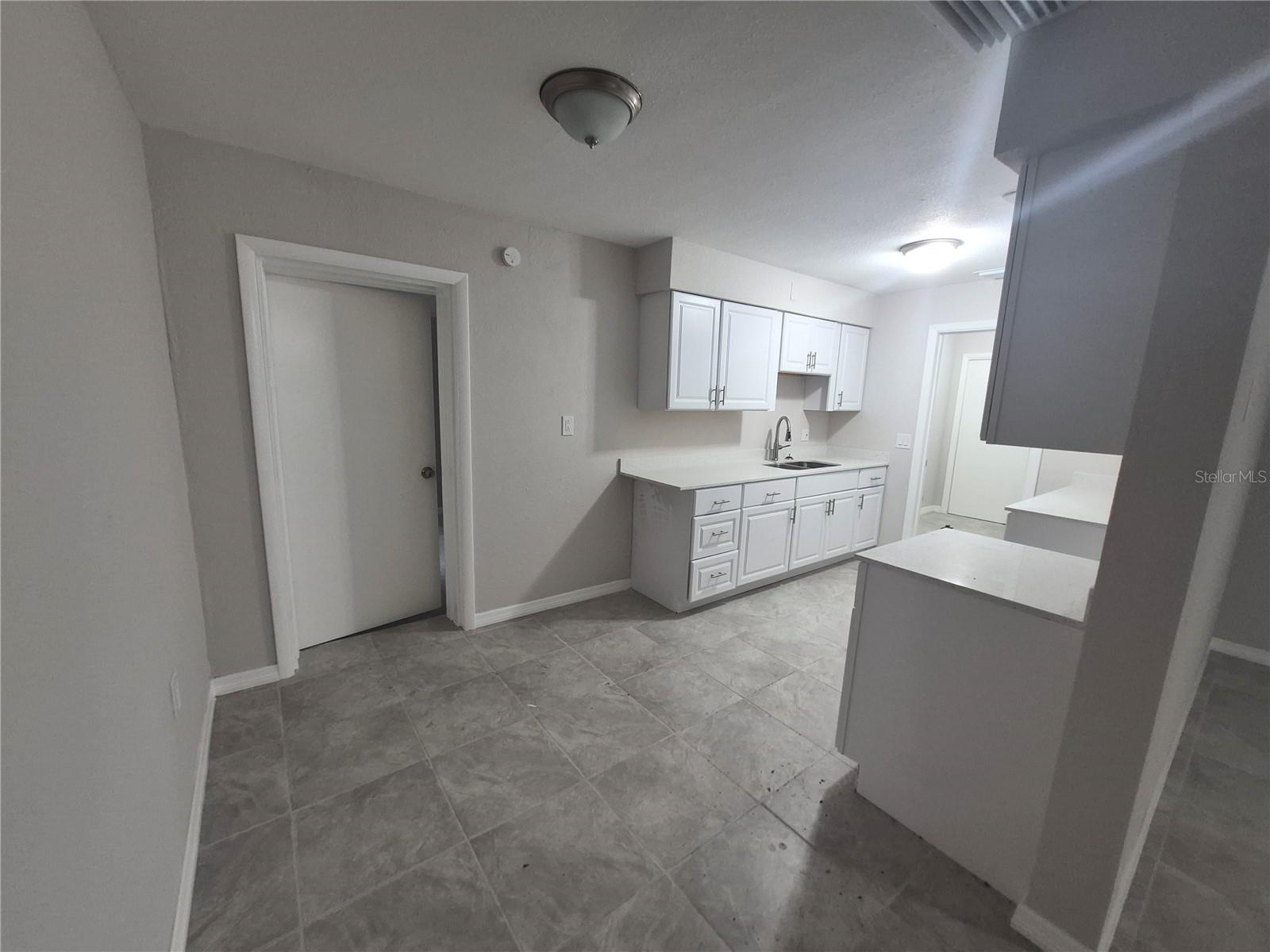 15 N Washington St Property Photo 4