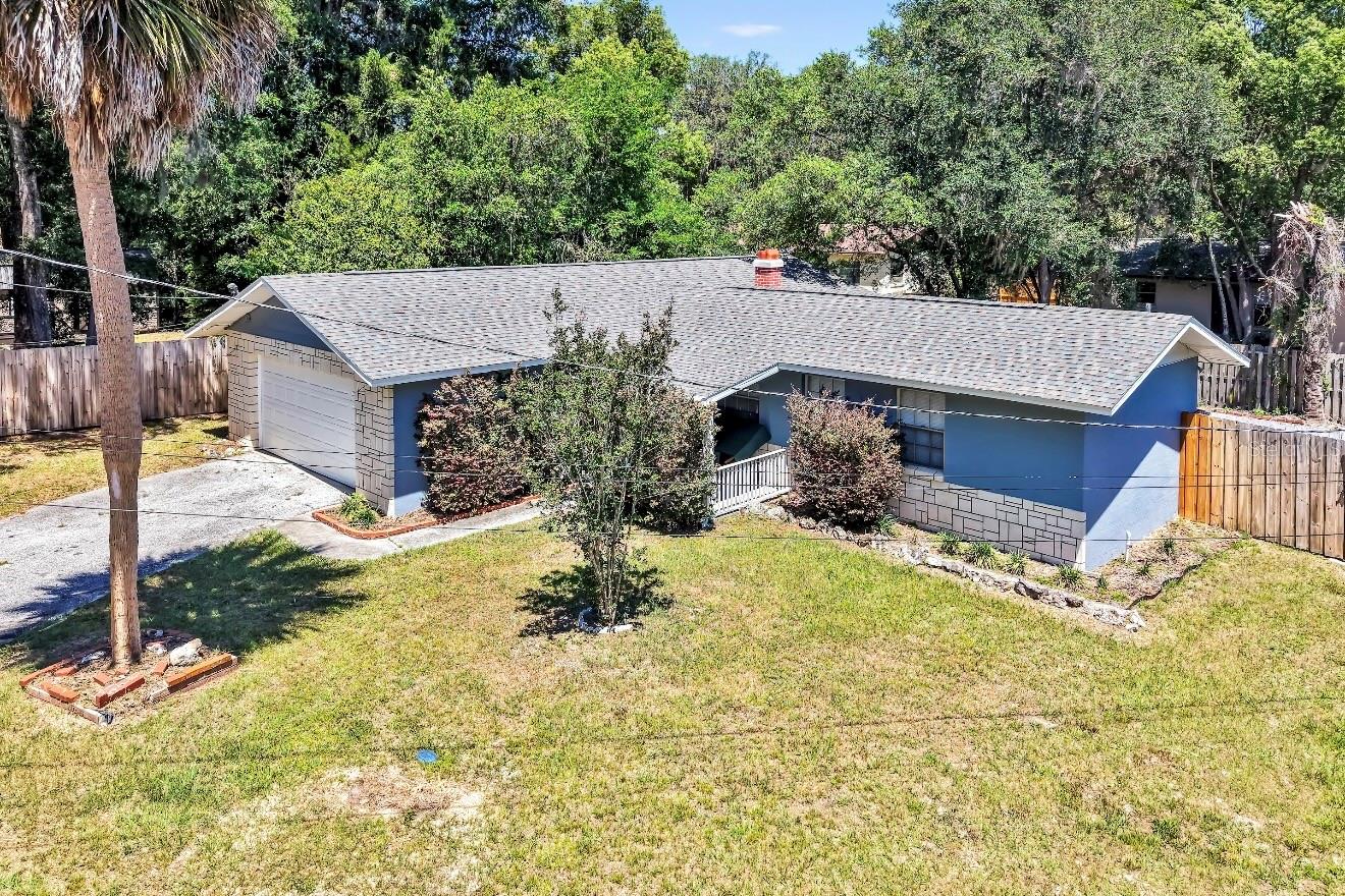 1709 NE 28TH PL Property Photo 1