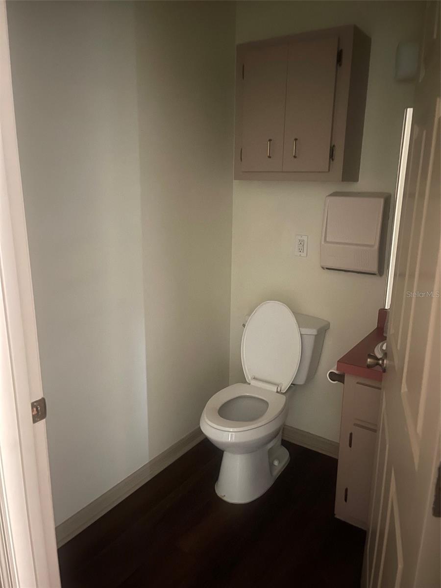 1100 Se 58th Ave #a Property Photo 23