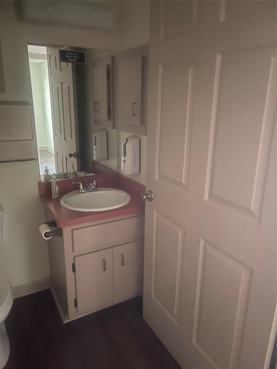 1100 Se 58th Ave #a Property Photo 24