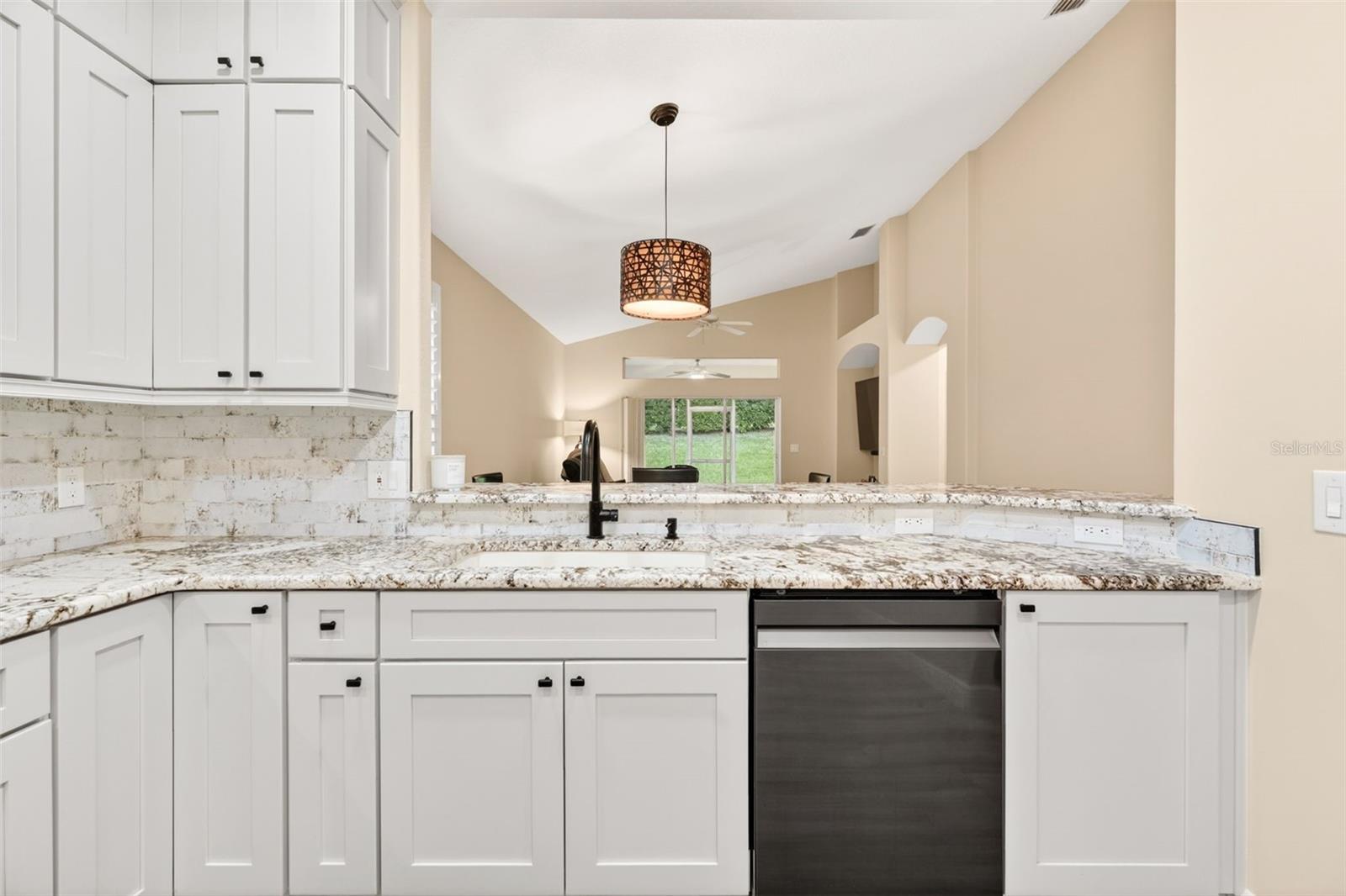 842 W Silver Meadow Loop Property Photo 15