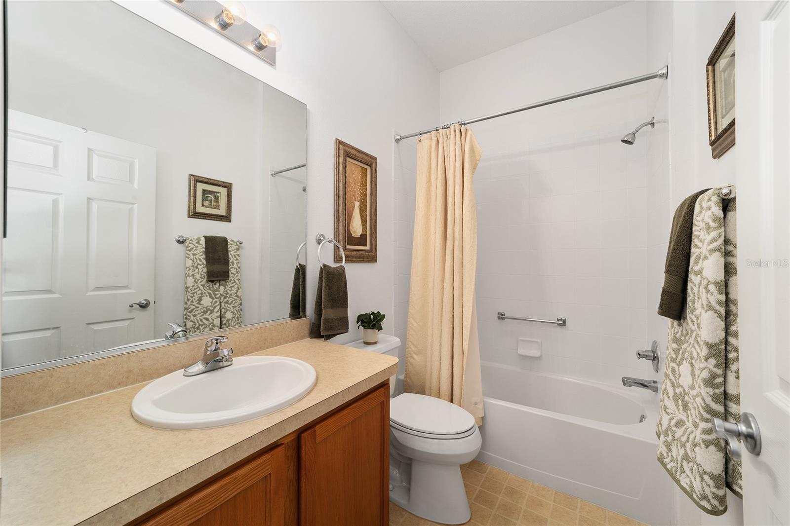 2426 Saffron Ln Property Photo 21