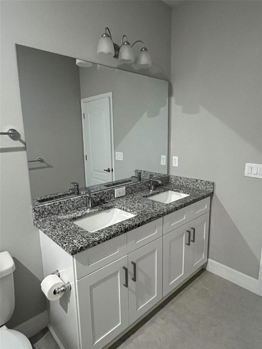 524 E Avondale Dr Property Photo 32
