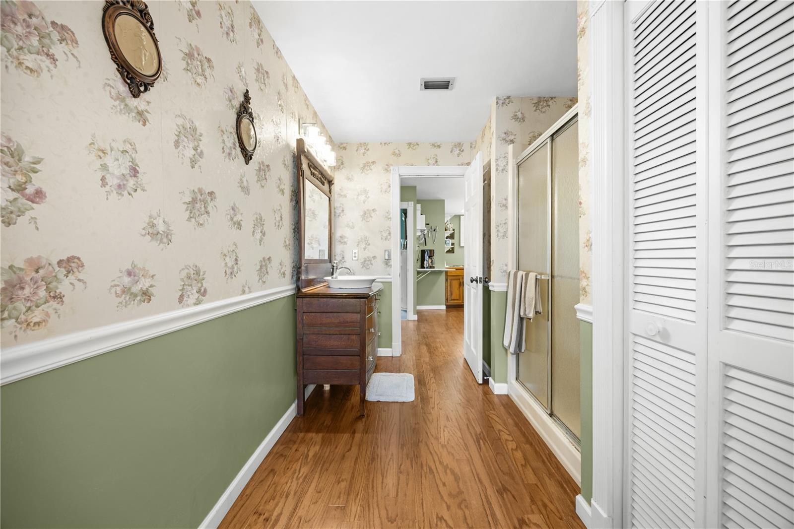 1005 11th Ave Property Photo 66