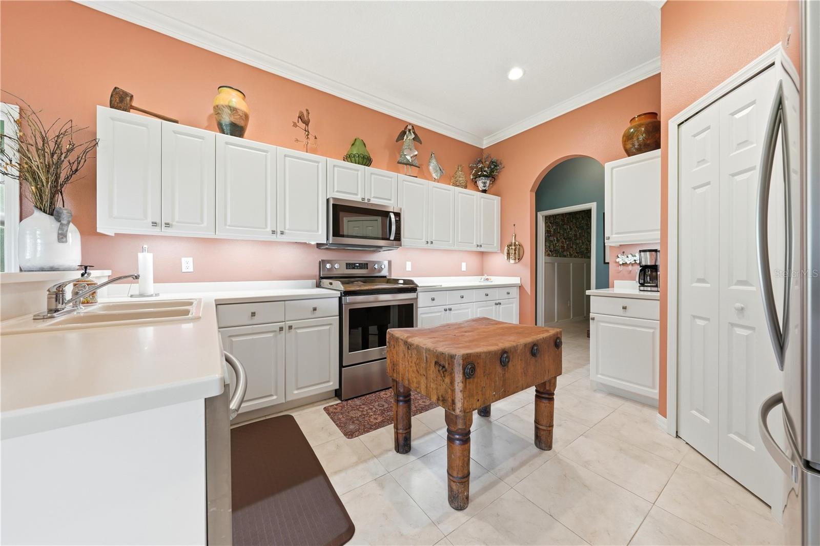 5453 Grove Mnr Property Photo 7