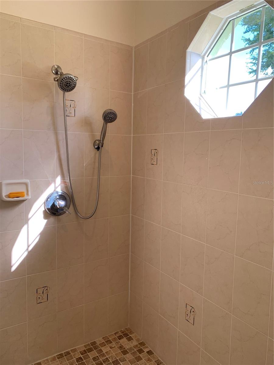 5453 Grove Mnr Property Photo 18