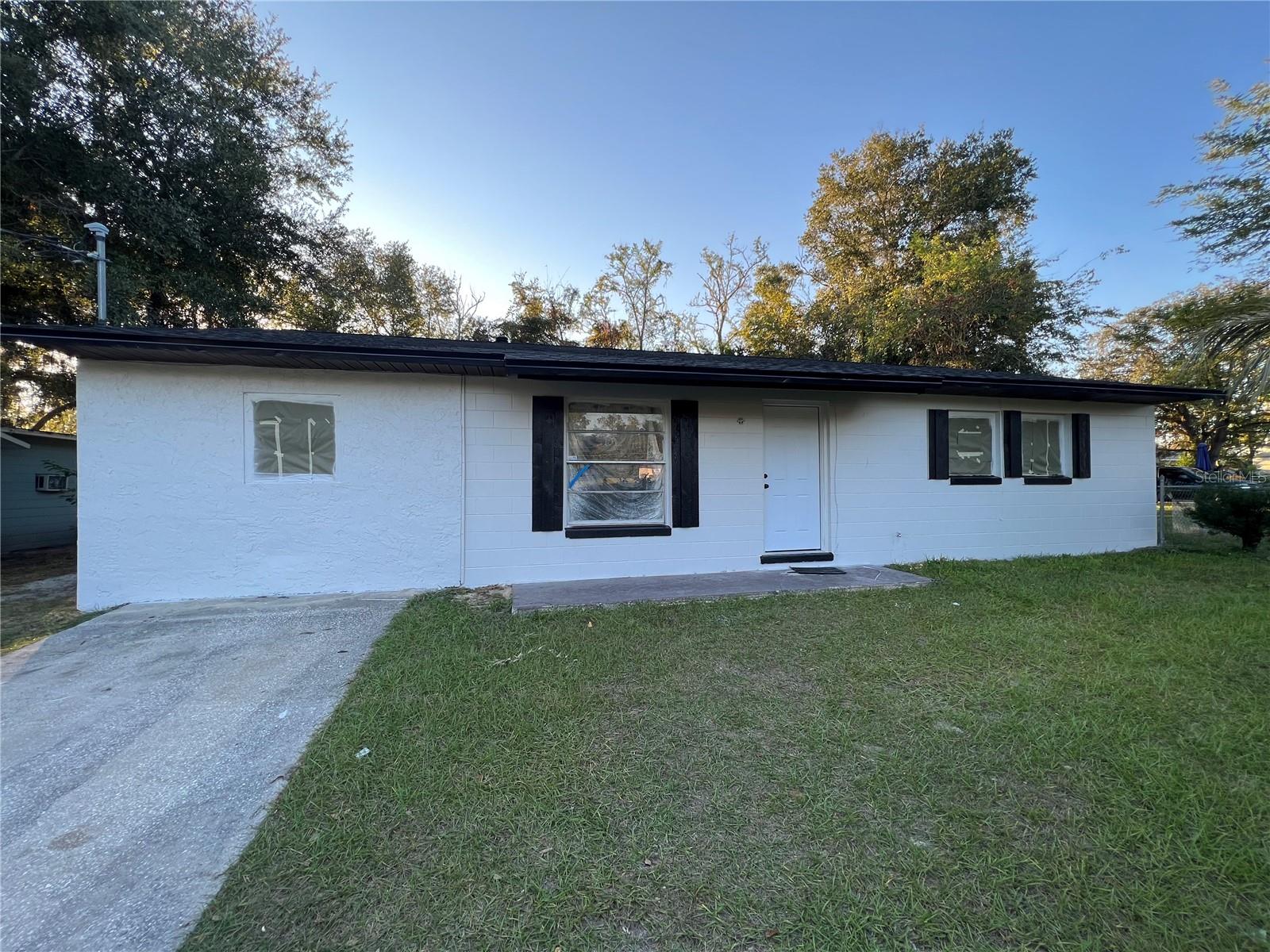 1606 Nw 20th Ct Property Photo 1