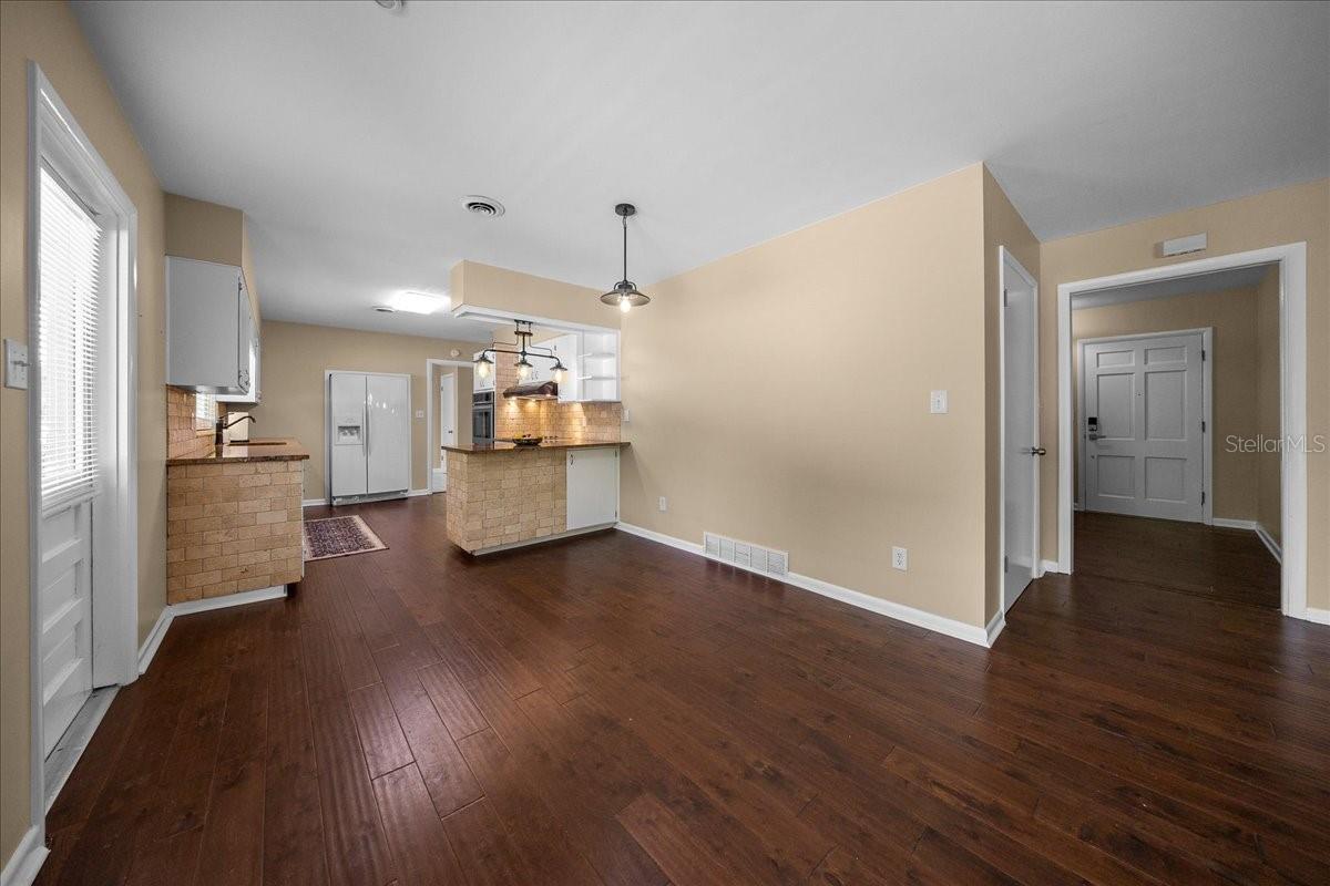 2333 E Fort King St Property Photo 6
