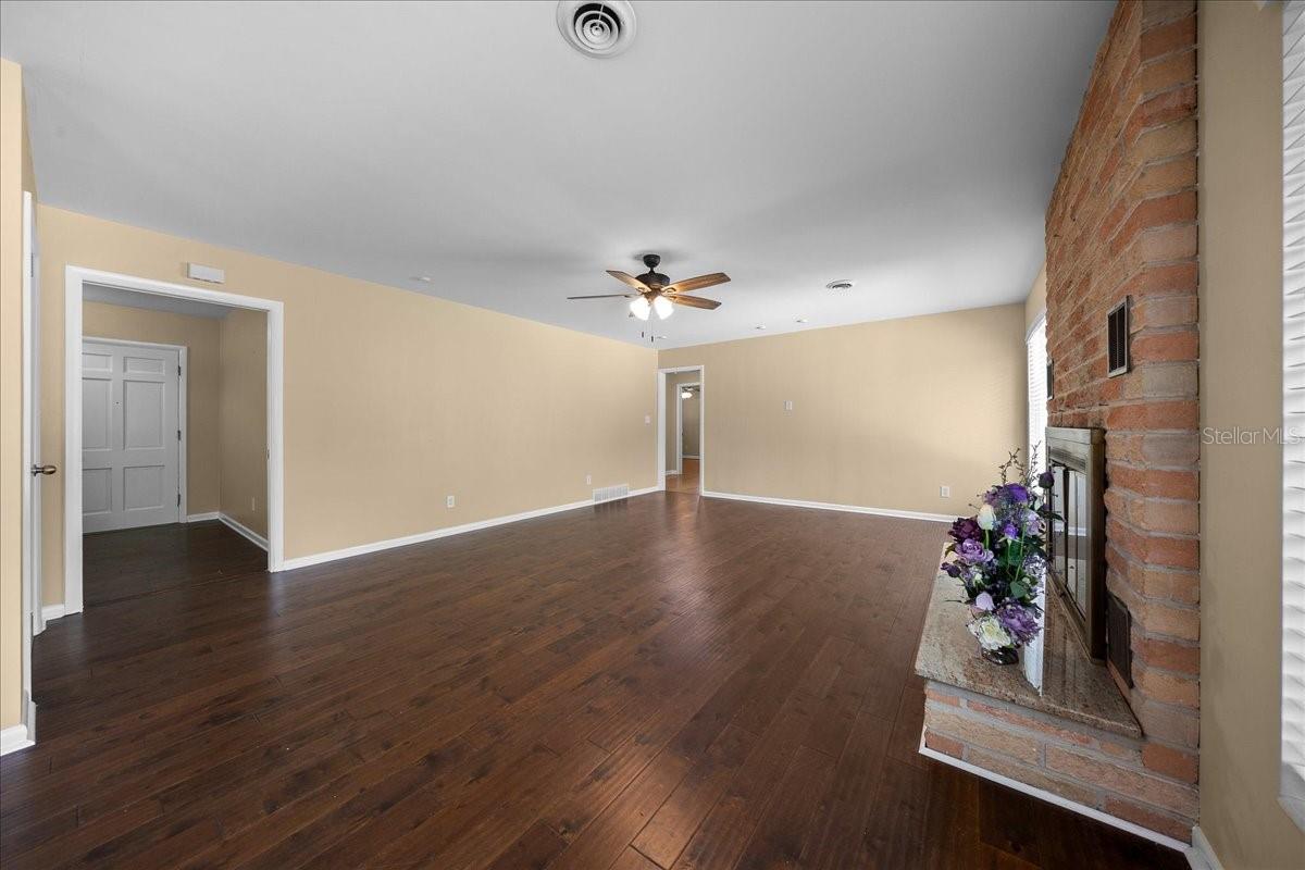 2333 E Fort King St Property Photo 9