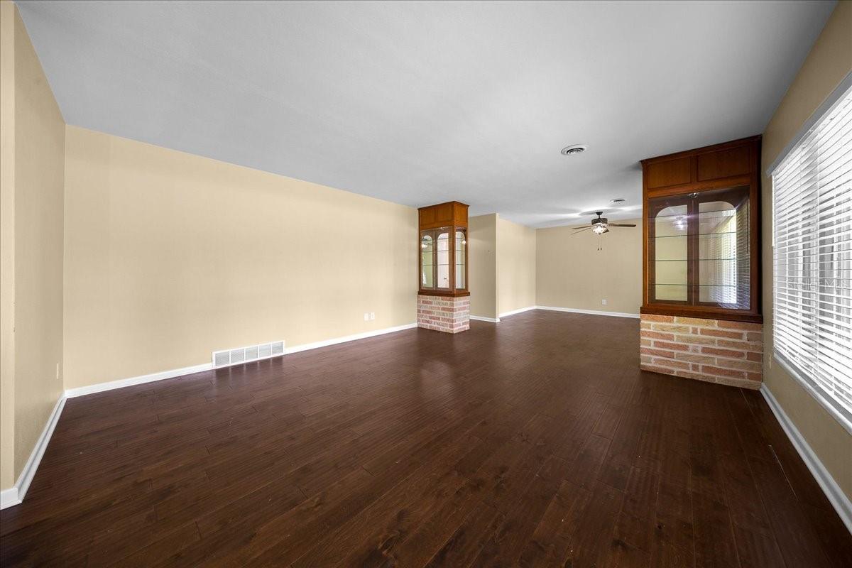 2333 E Fort King St Property Photo 12