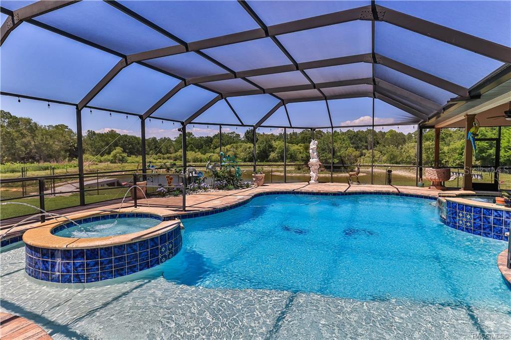 5215 N Honeycreek Ter Property Photo 5