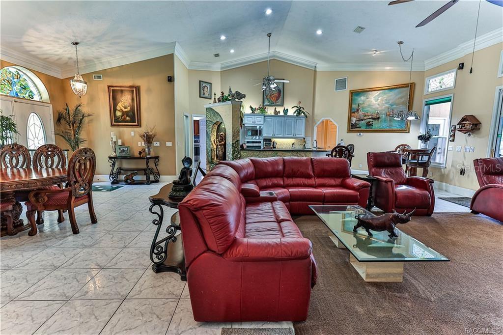 5215 N Honeycreek Ter Property Photo 9