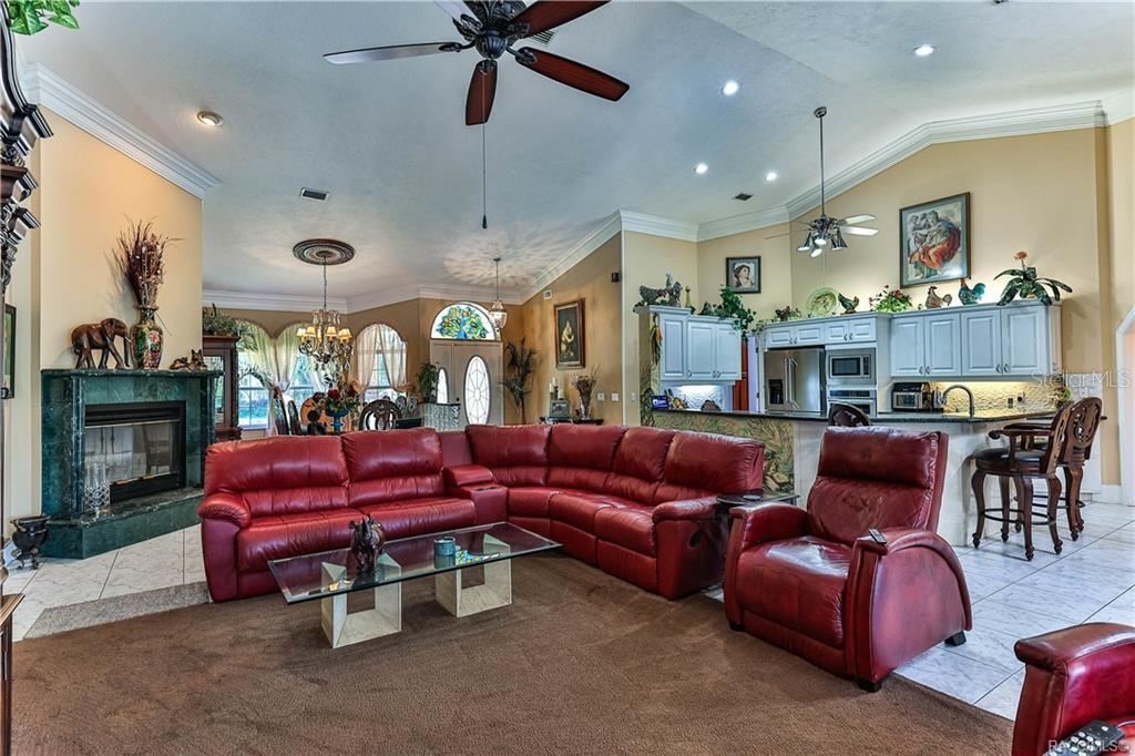 5215 N Honeycreek Ter Property Photo 11