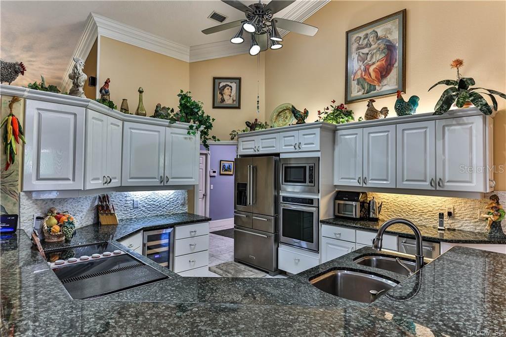 5215 N Honeycreek Ter Property Photo 13