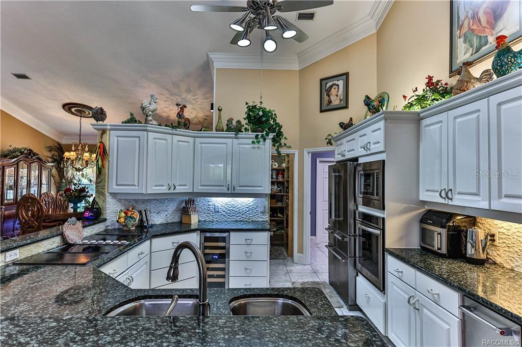 5215 N Honeycreek Ter Property Photo 14