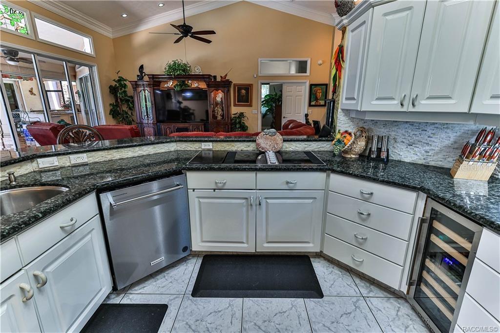 5215 N Honeycreek Ter Property Photo 15