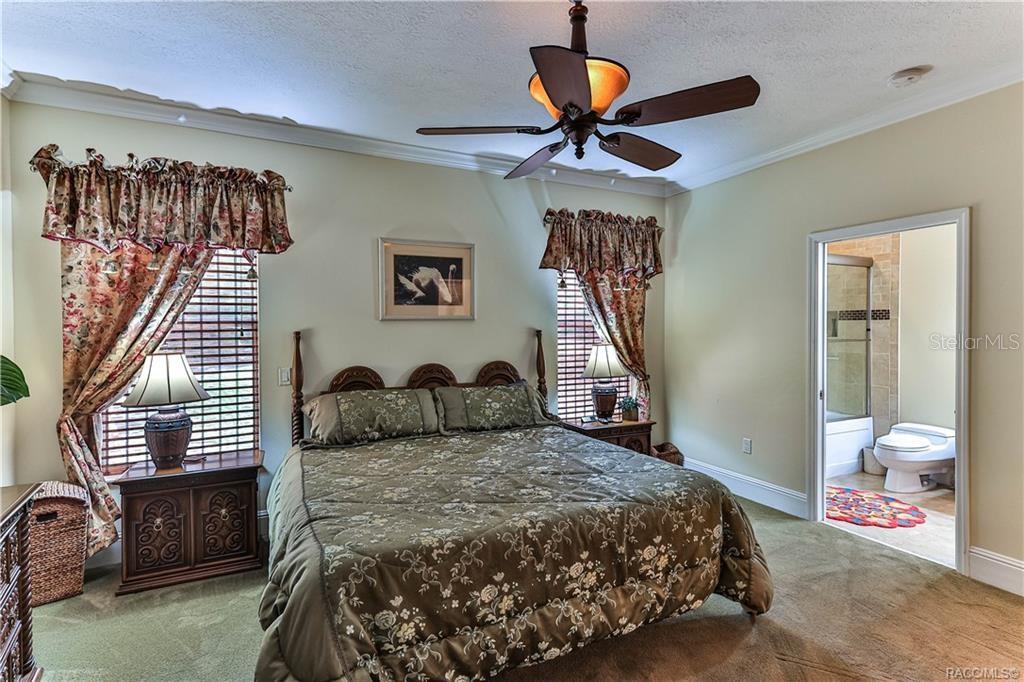 5215 N Honeycreek Ter Property Photo 38