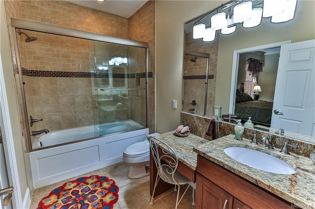 5215 N Honeycreek Ter Property Photo 39