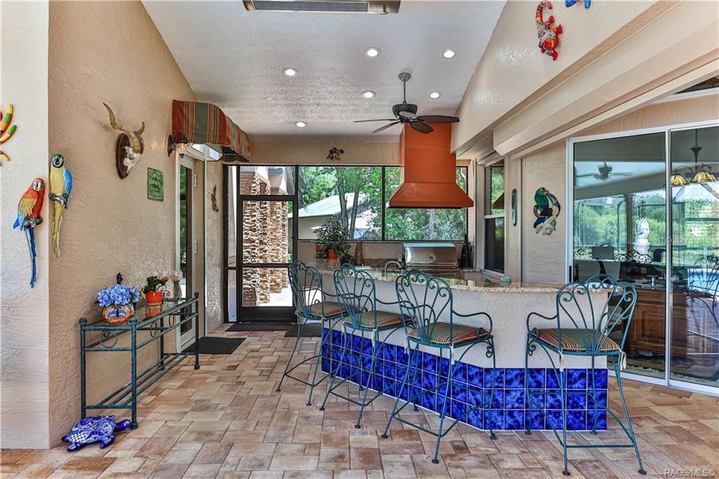 5215 N Honeycreek Ter Property Photo 40