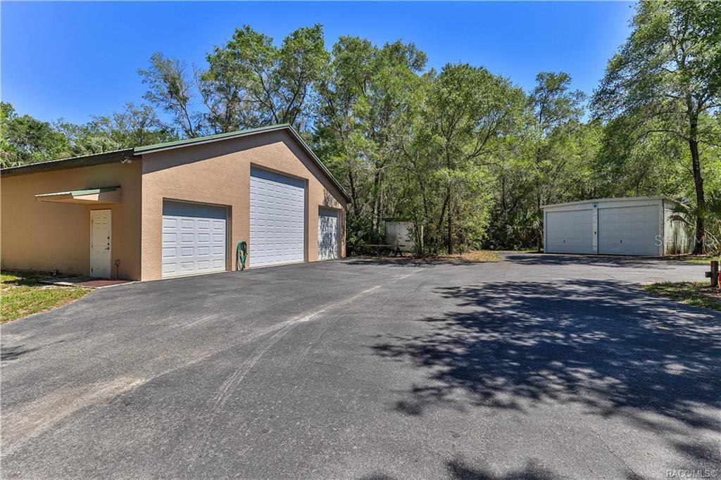 5215 N Honeycreek Ter Property Photo 46