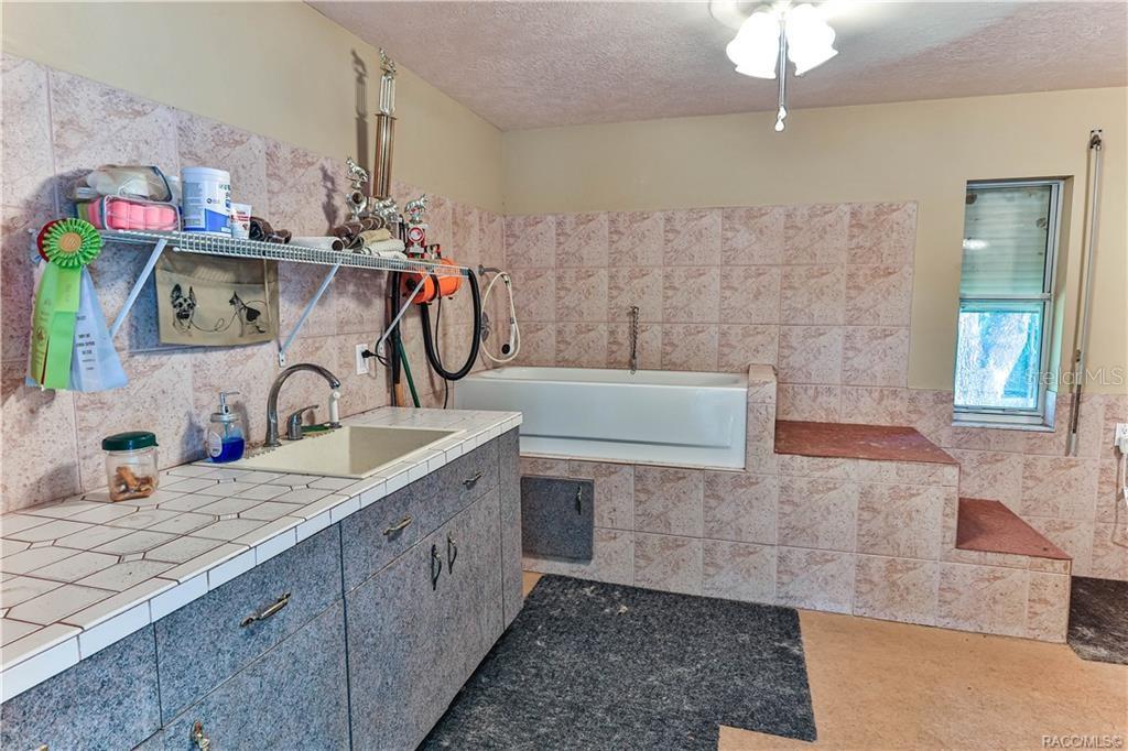 5215 N Honeycreek Ter Property Photo 52