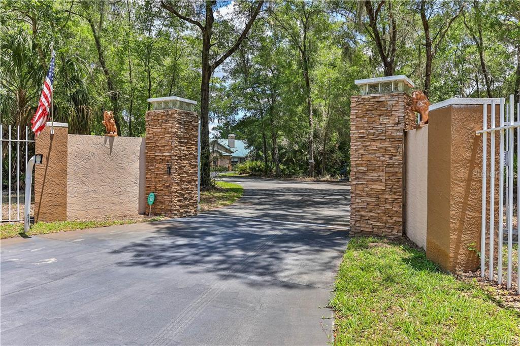 5215 N Honeycreek Ter Property Photo 58