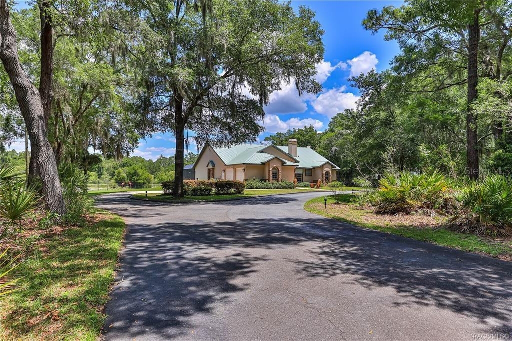 5215 N Honeycreek Ter Property Photo 66