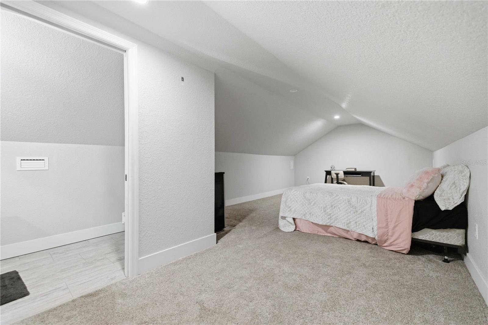 3017 Ne 24th Ct Property Photo 25