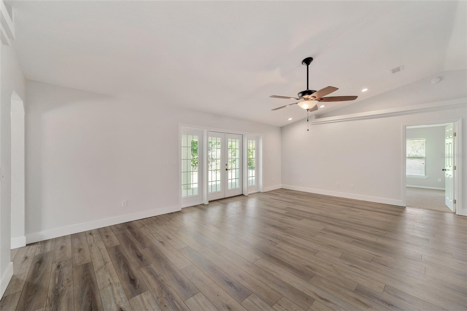 4020 Ne 14th Ct Property Photo 10