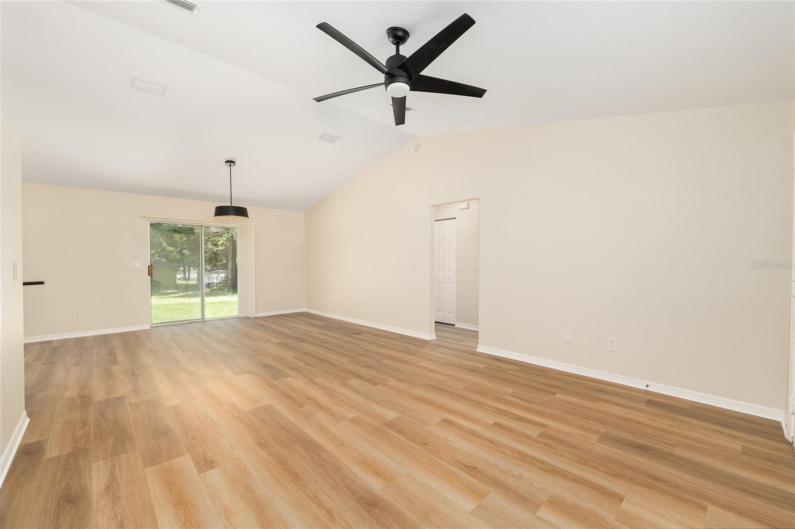 5939 Nw 65th St Property Photo 16