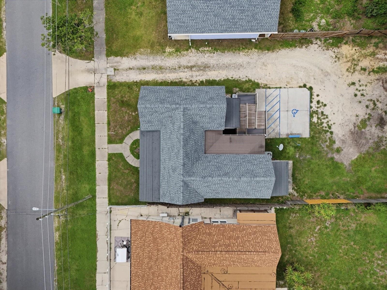 20707 Walnut St Property Photo 7