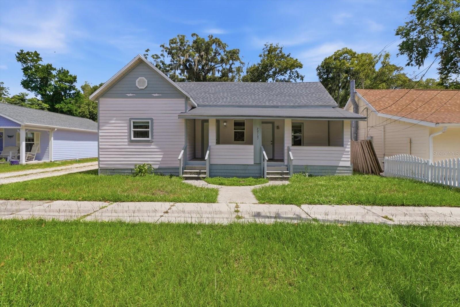 20707 Walnut St Property Photo 8