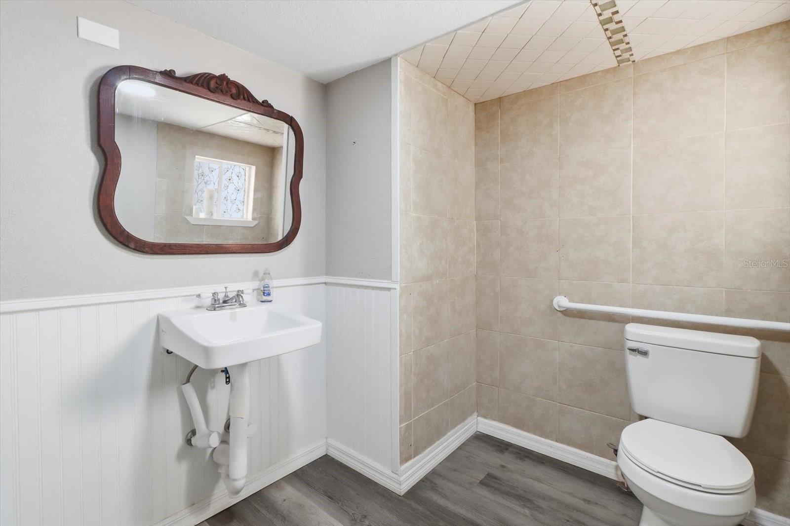 20707 Walnut St Property Photo 13