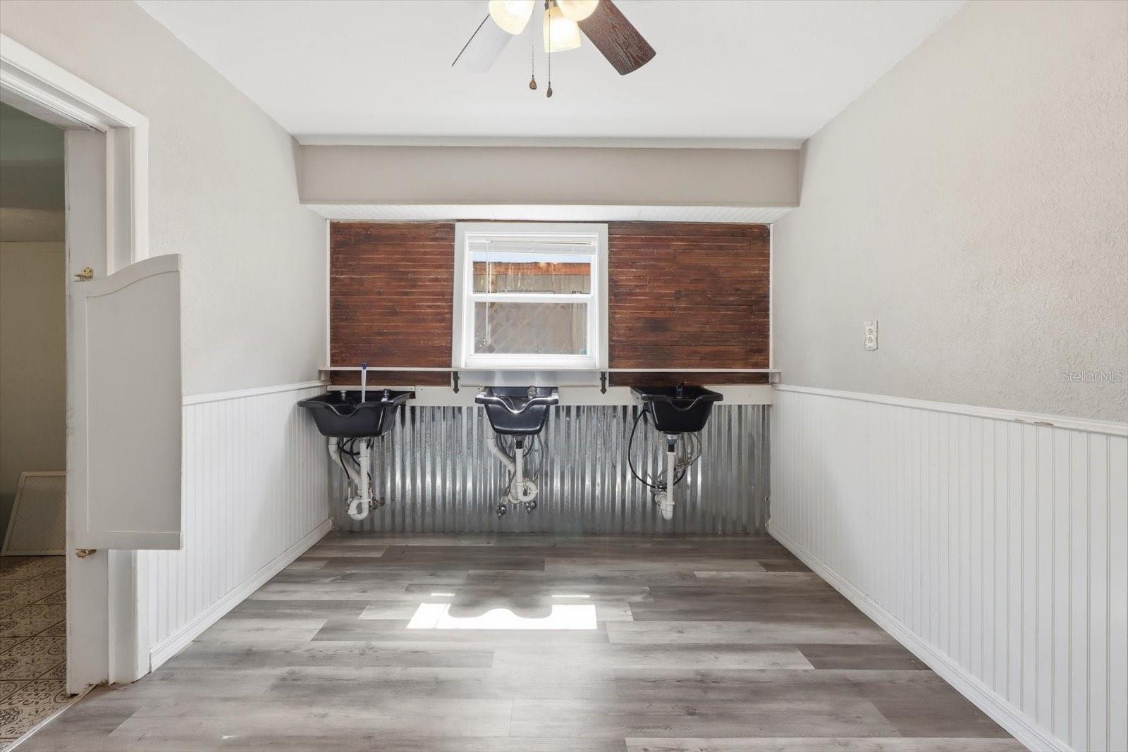 20707 Walnut St Property Photo 16