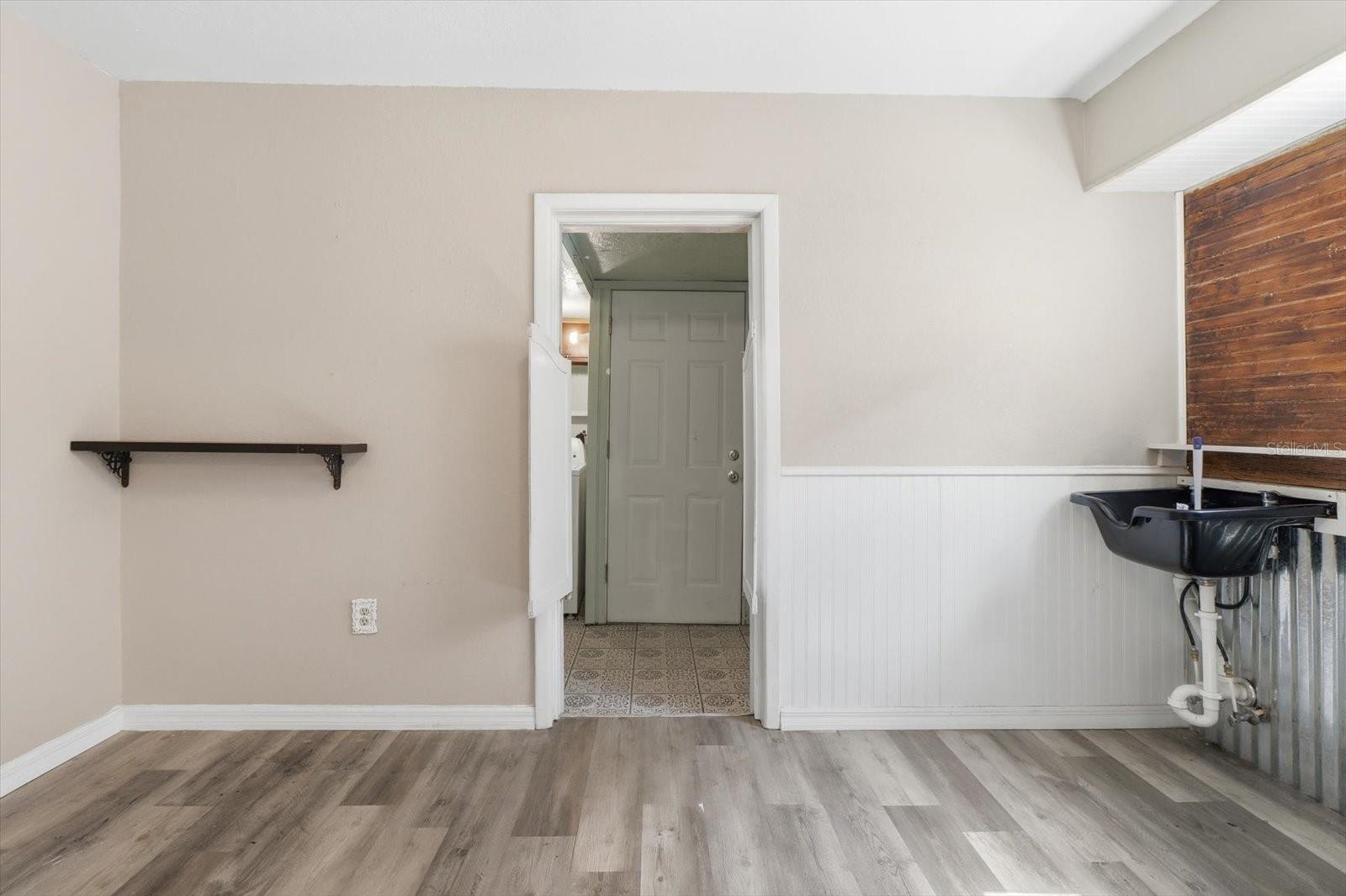 20707 Walnut St Property Photo 18