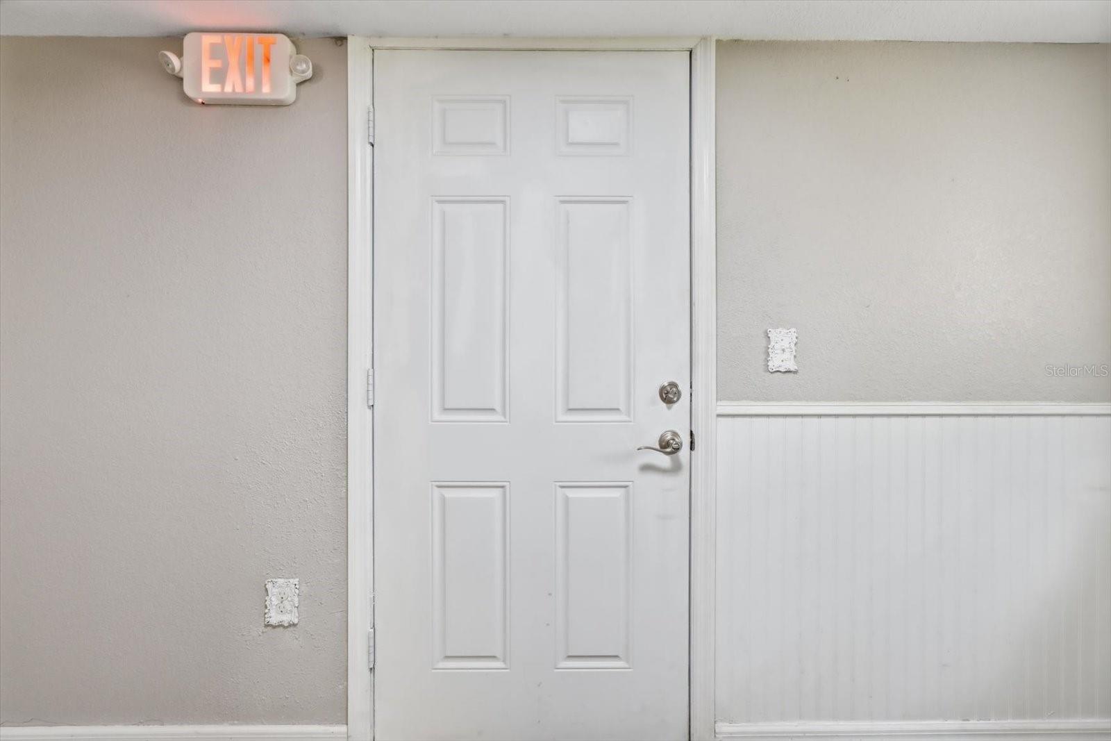 20707 Walnut St Property Photo 21