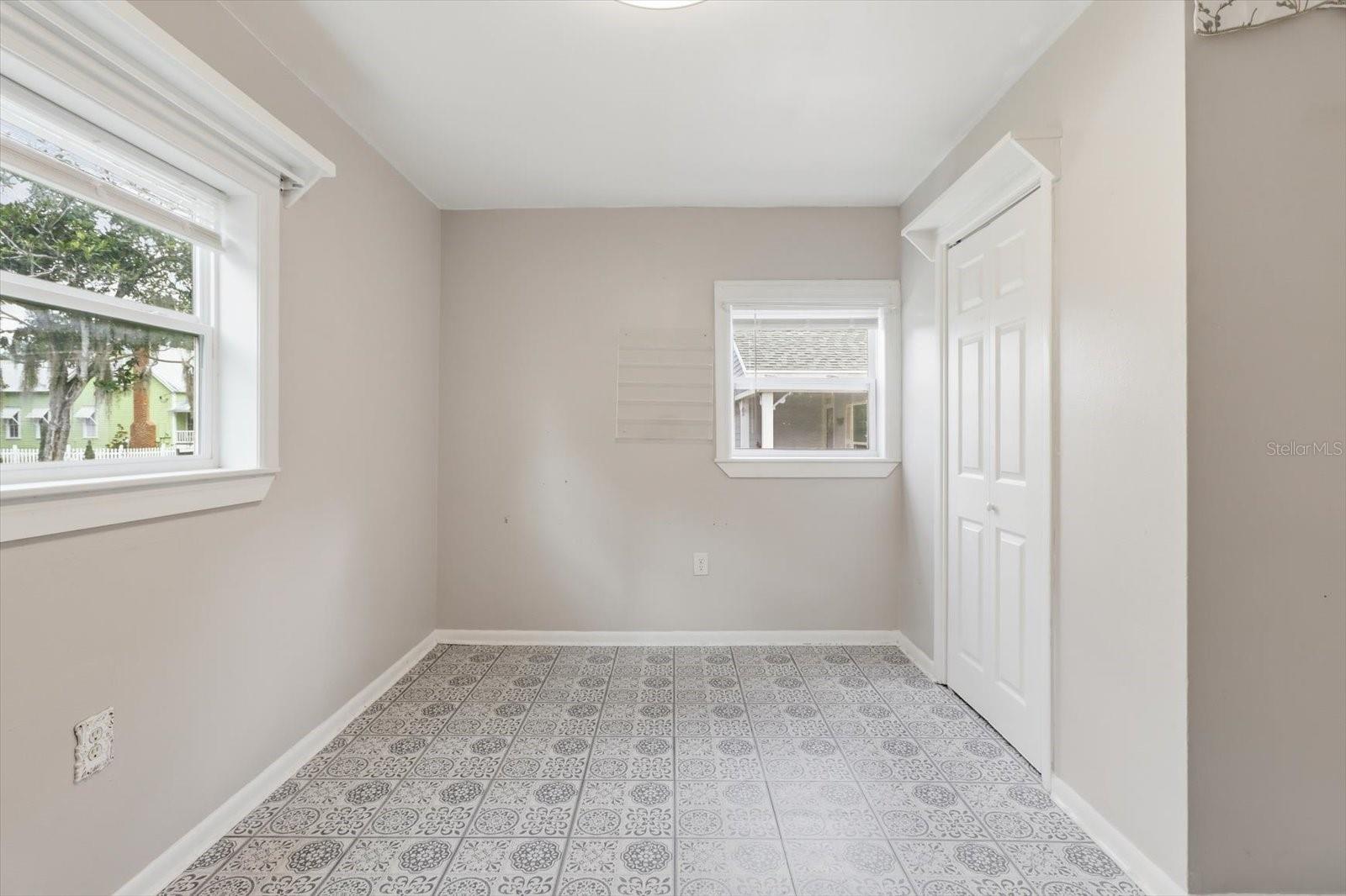 20707 Walnut St Property Photo 25